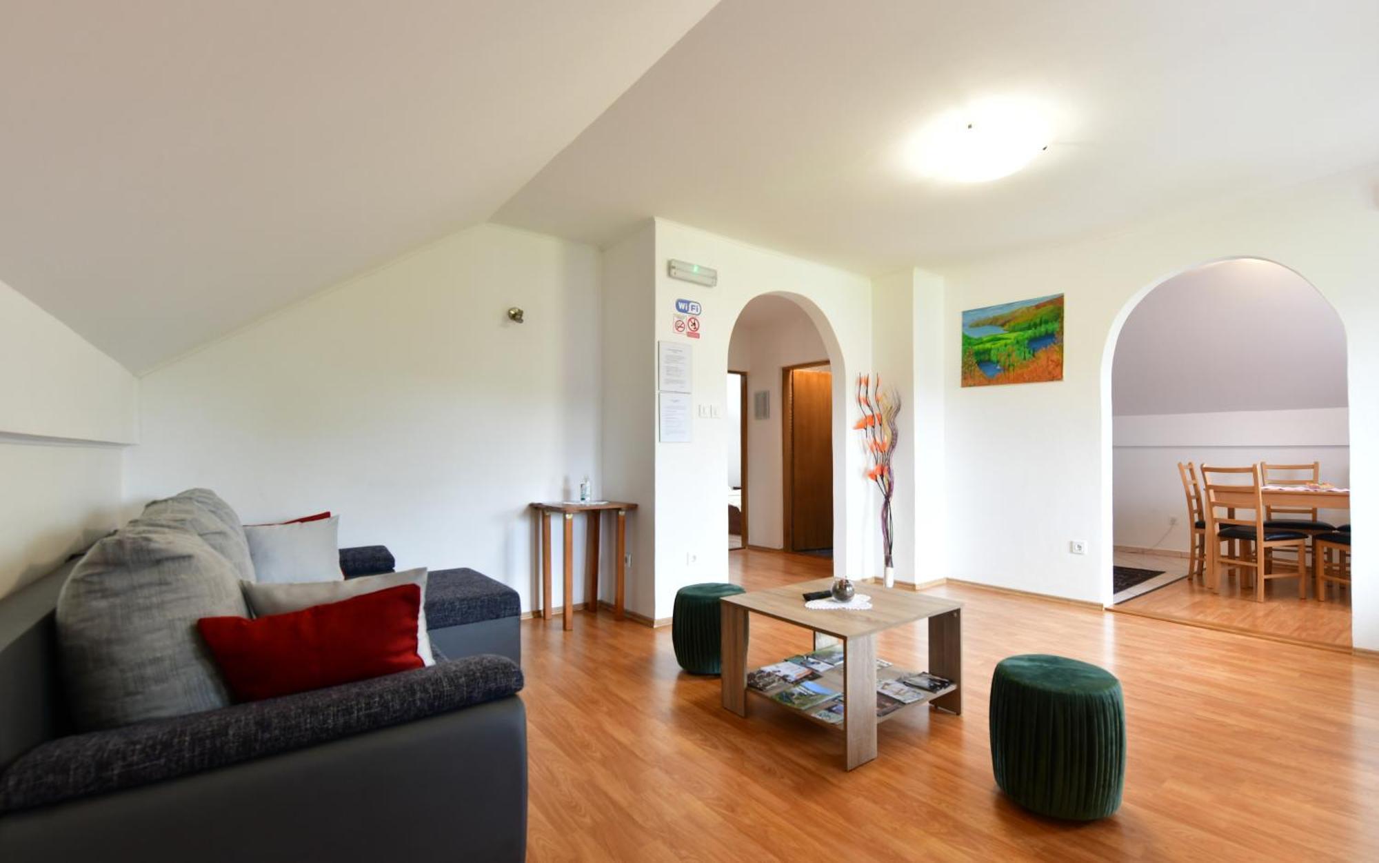 Ivano Apartment *