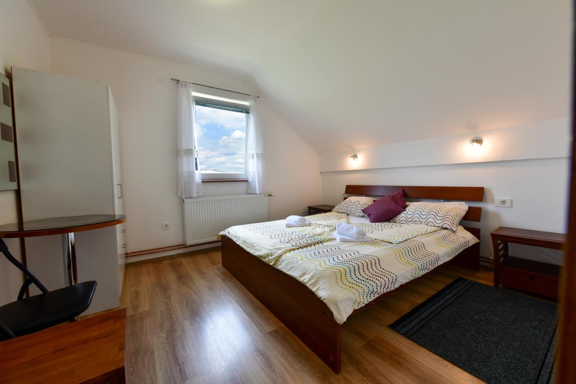 Ivano Apartment *